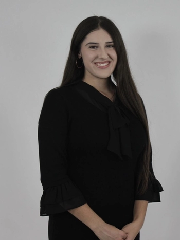 Leila's Headshot