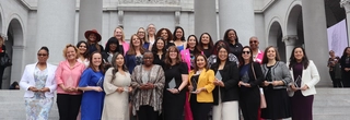 Pioneer Women honorees photo on steps at City Hall